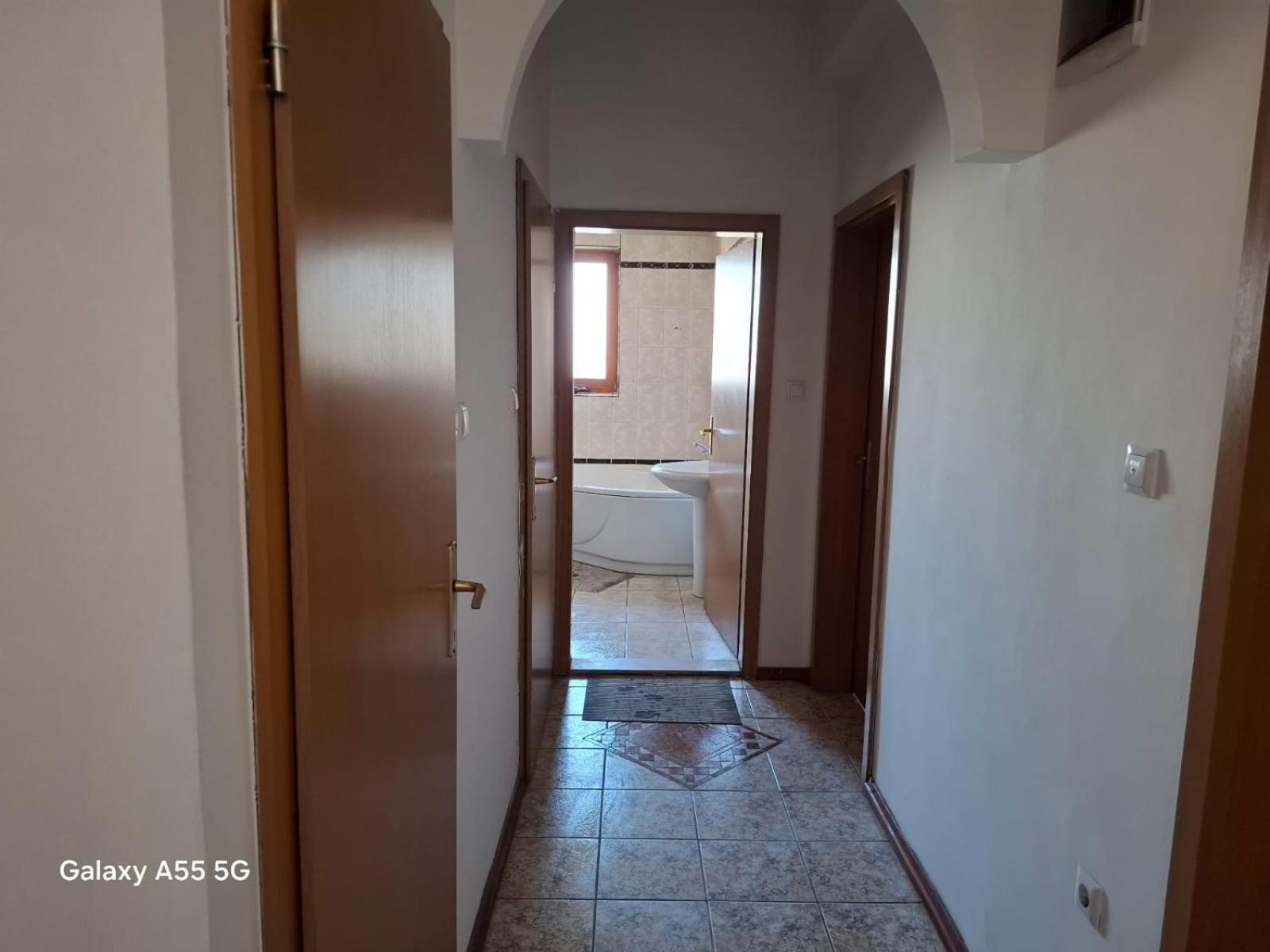 Alpi Hostel Скопие Екстериор снимка
