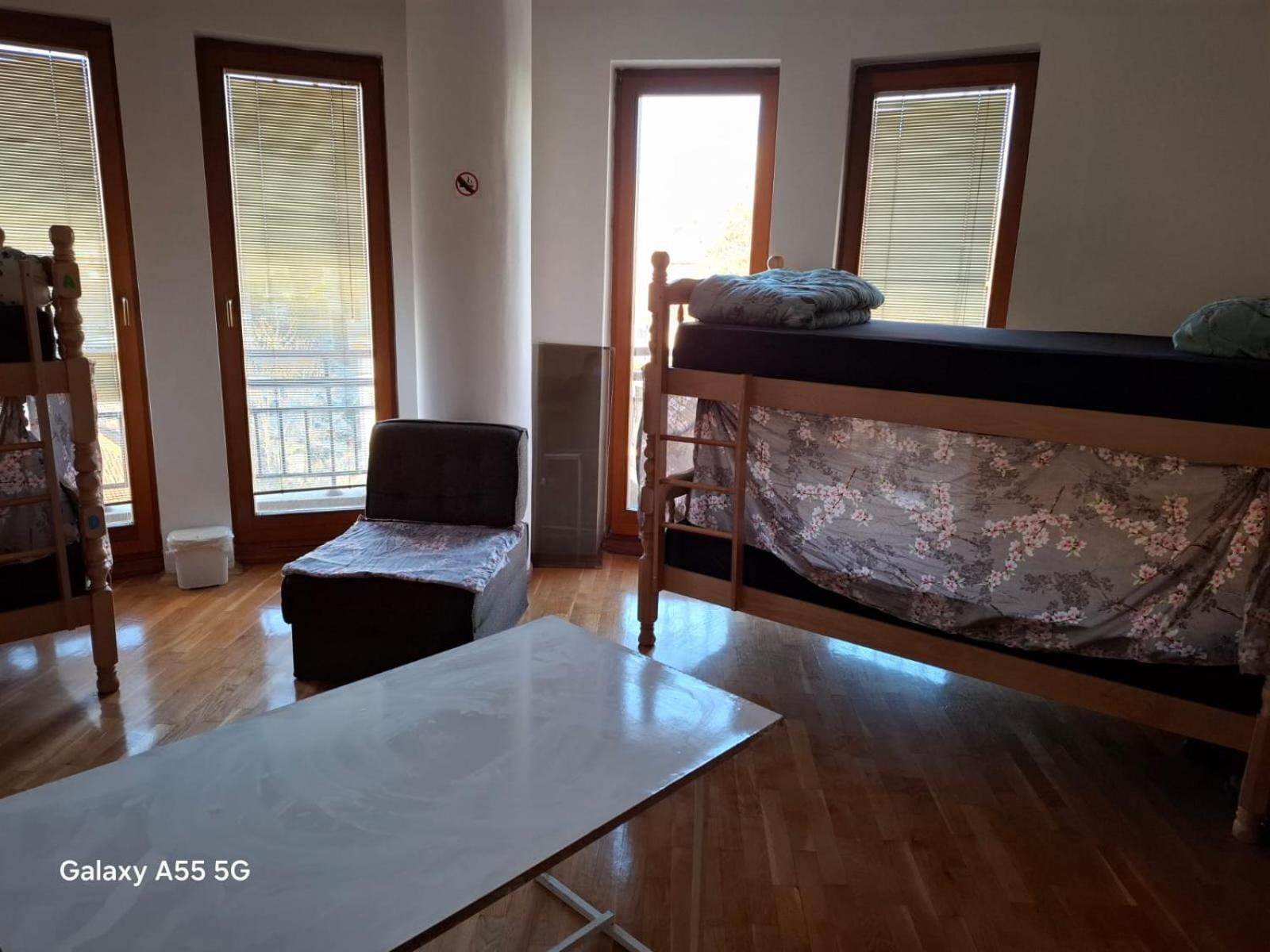 Alpi Hostel Скопие Екстериор снимка